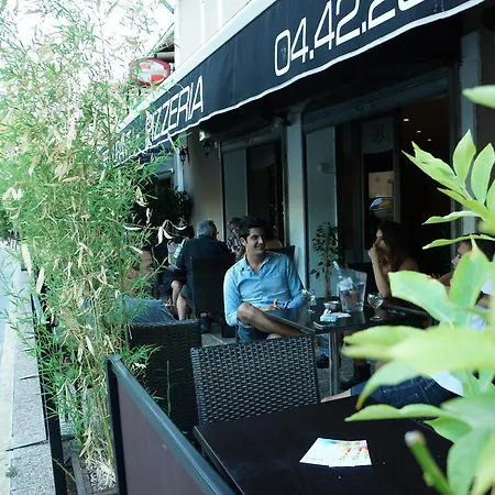 Le Bistrot Hotel